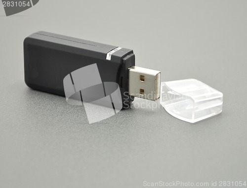 Image of Detailed but simple image of USB card reader