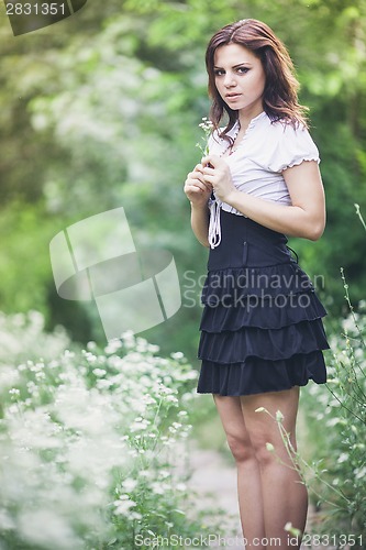 Image of Girl of white flowers