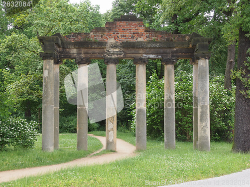 Image of Sieben Saeulen ruins in Dessau Germany