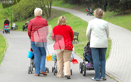 Image of Women with children