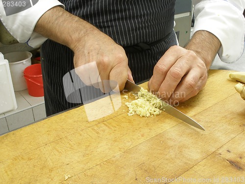 Image of Cutting ginger3