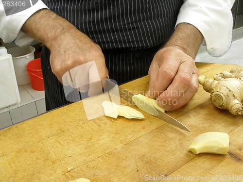 Image of Cutting ginger