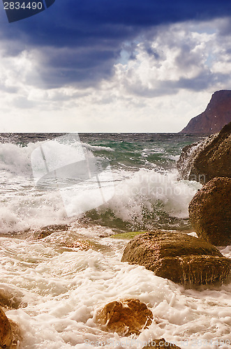 Image of sea waves 