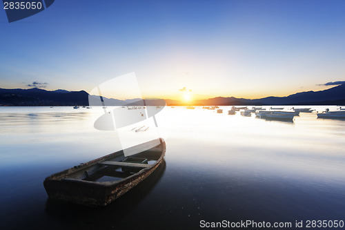 Image of sunset on the lake