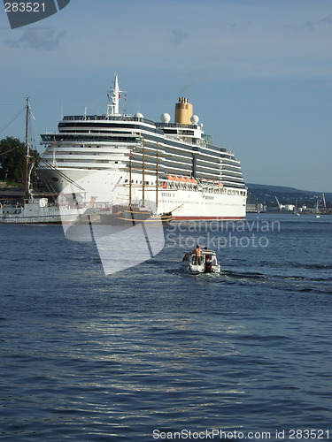 Image of Cruise-ship