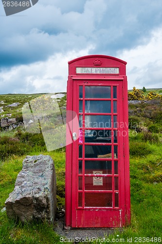 Image of Ttraditional red telephone booth