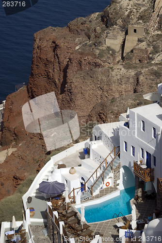 Image of hotel with pool caldera