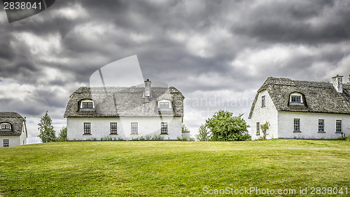 Image of thatched houses in Ireland