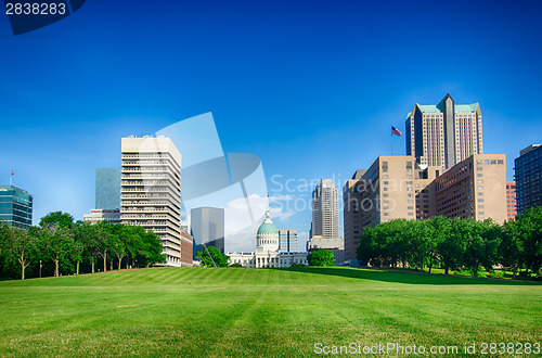 Image of saint louis skyline on a sunny day with blue sky