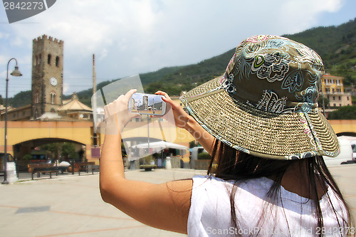 Image of Photographing with mobile phone