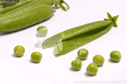 Image of Green peas and pods