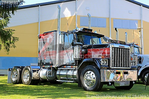 Image of GMC General 1986 American Show Truck