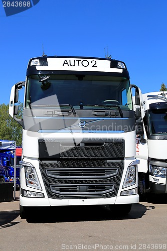 Image of White Volvo FH Truck, Front View