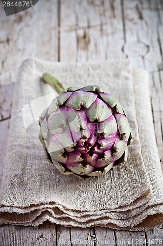 Image of fresh artichoke 