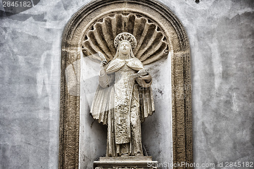 Image of St. Therese of Lisieux statue in Gallipoli (Le)