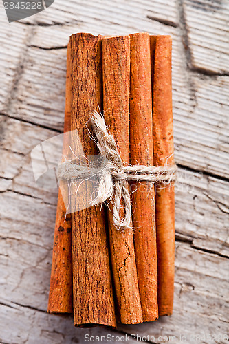 Image of stack of cinnamon sticks