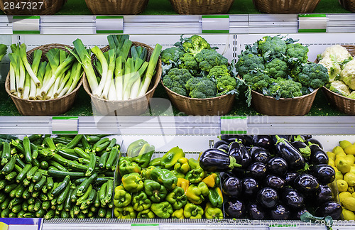 Image of Fruits and vegetables on a supermarket shelf