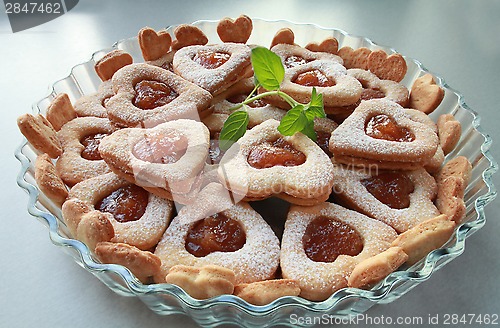 Image of  cookies hearts with sweet filling