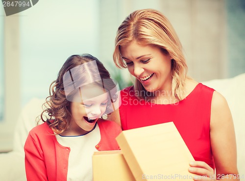 Image of mother and daughter