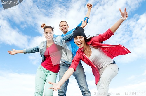 Image of group of teenagers dancing