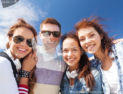 Image of group of teenagers outside