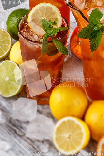 Image of Glasses of iced tea