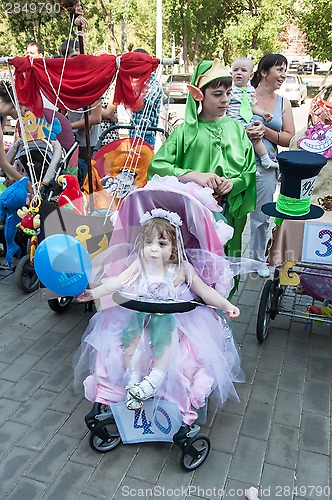 Image of Participants of the contest of babyish strollers