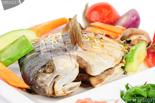 Image of fried wish with grilled vegetables