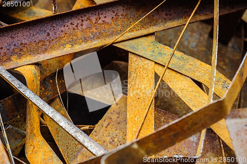 Image of heap of rusty metal-scrap