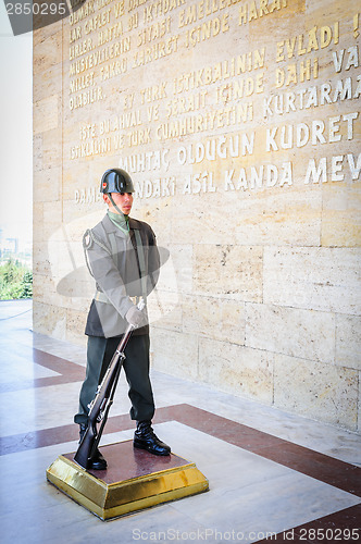 Image of Turkish soldier at entrance of Ataturk Mausoleum