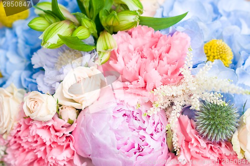 Image of bright luxury wedding bouquet