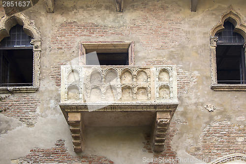 Image of Romeo and Juliet balcony