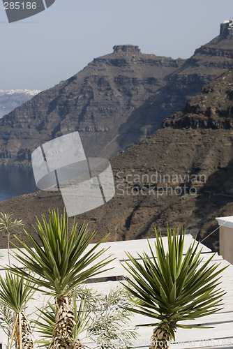 Image of volcanic cliffs santorini