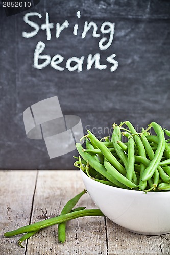 Image of green string beans in a bowl 