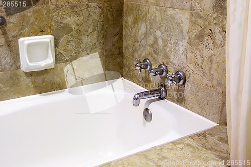 Image of Bathtub in hotel bathroom

