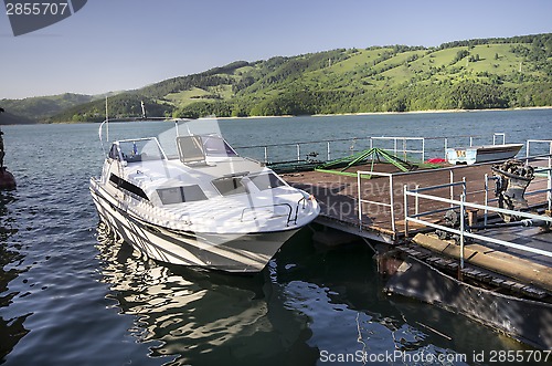 Image of Speed boat at dock