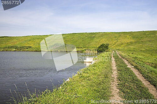 Image of Ground road on the dam