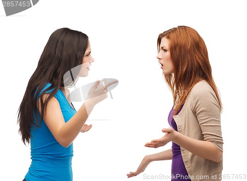 Image of two teenagers having a fight