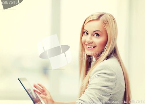 Image of woman with tablet pc