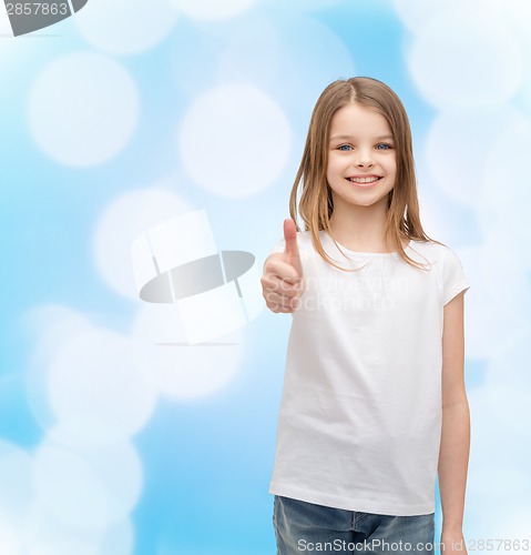 Image of girl in blank white t-shirt showing thumbs up