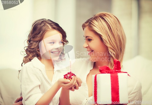 Image of mother and daughter
