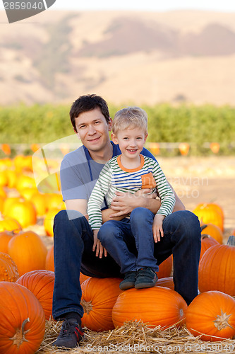Image of family at pumpkin patch