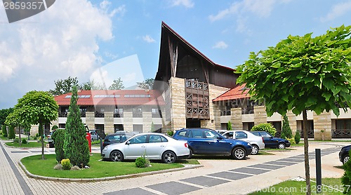 Image of hotel facade