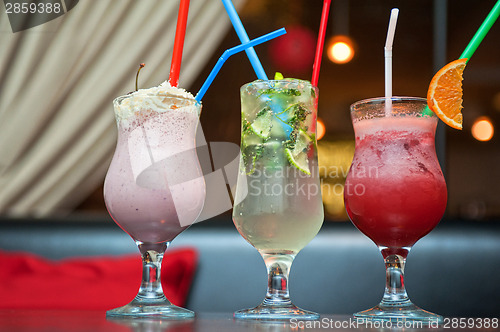 Image of three healthy nonalcoholic cocktails