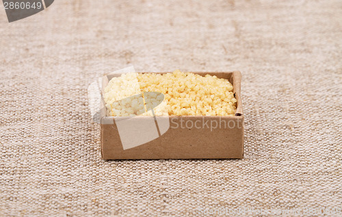 Image of Couscous on linen