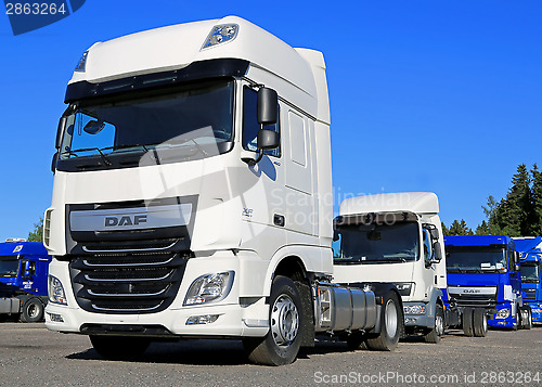 Image of White DAF XF Euro6 Truck 