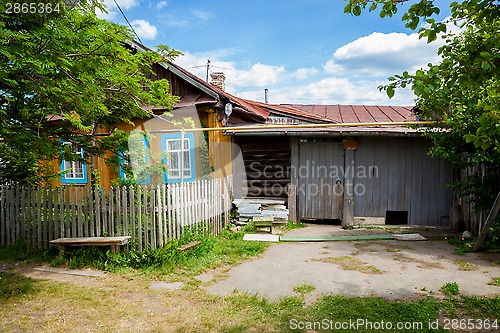 Image of country house