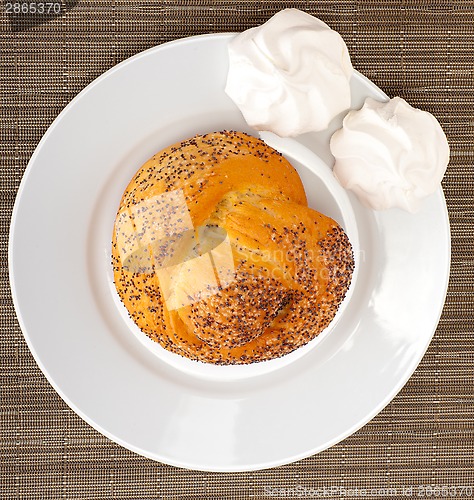 Image of roll with poppy-seeds