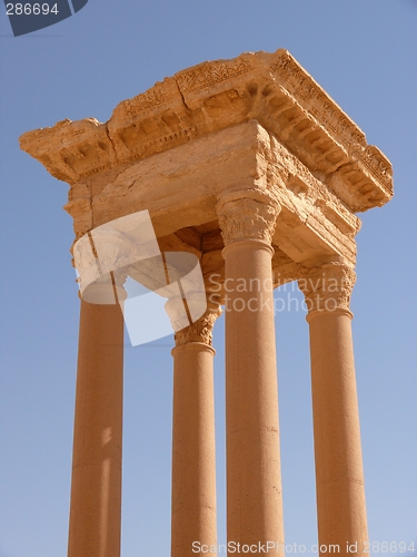 Image of Ancient columns, archaeological site, ruins, Palmyra, Syria