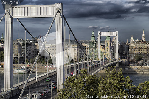 Image of Elisabeth Bridge in Budapest